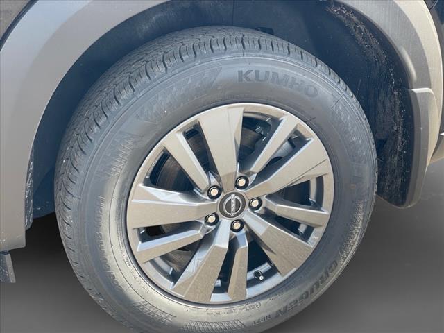2025 Nissan Pathfinder AUTO