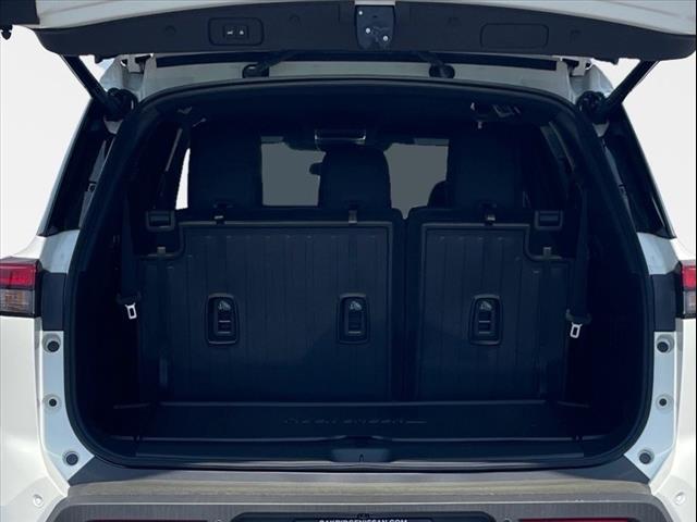 2025 Nissan Pathfinder AUTO