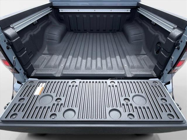 2025 Nissan Frontier AUTO