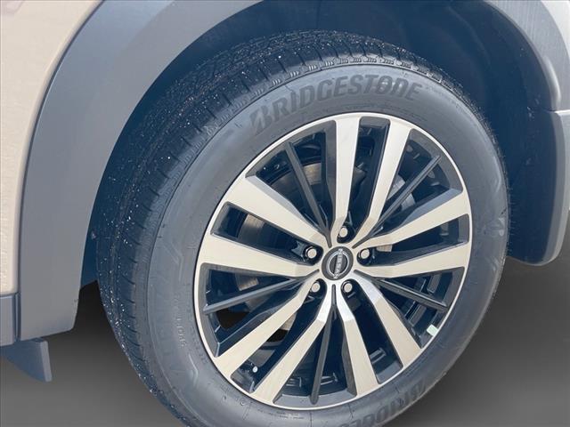 2025 Nissan Pathfinder AUTO