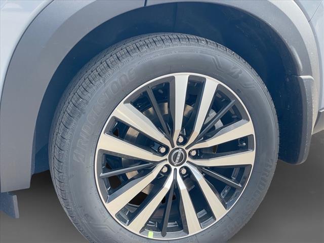 2025 Nissan Pathfinder AUTO