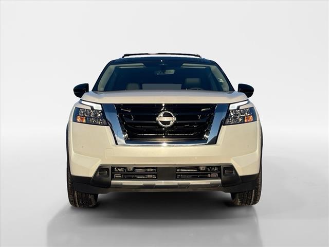 2025 Nissan Pathfinder AUTO