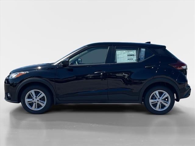 2025 Nissan Kicks Play CVT