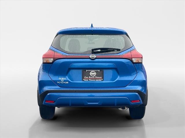 2025 Nissan Kicks Play CVT