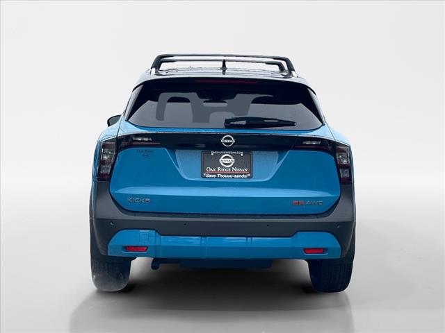 2025 Nissan Kicks SR