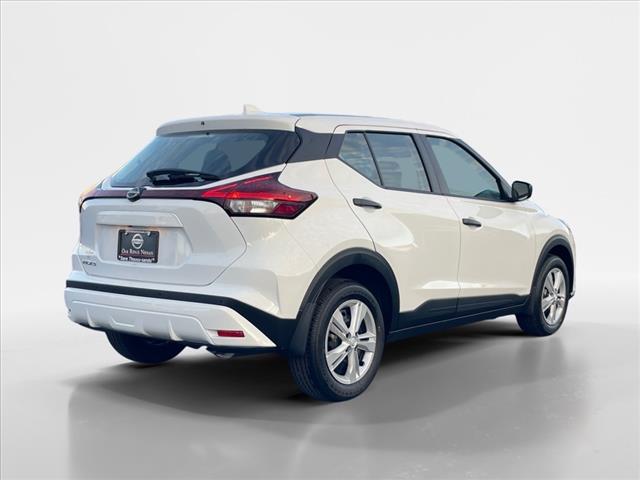2025 Nissan Kicks Play CVT