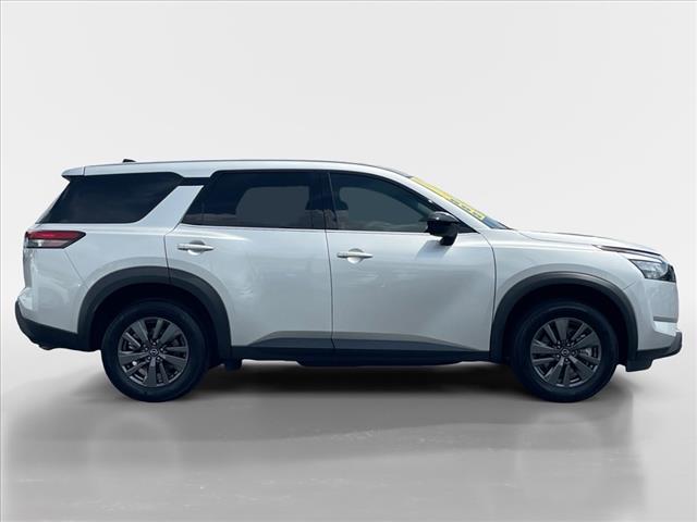 2023 Nissan Pathfinder S