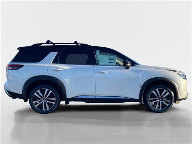 2025 Nissan Pathfinder AUTO