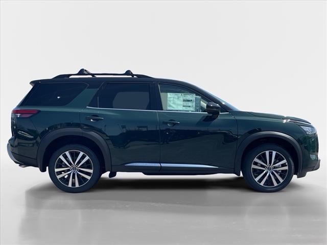 2025 Nissan Pathfinder AUTO