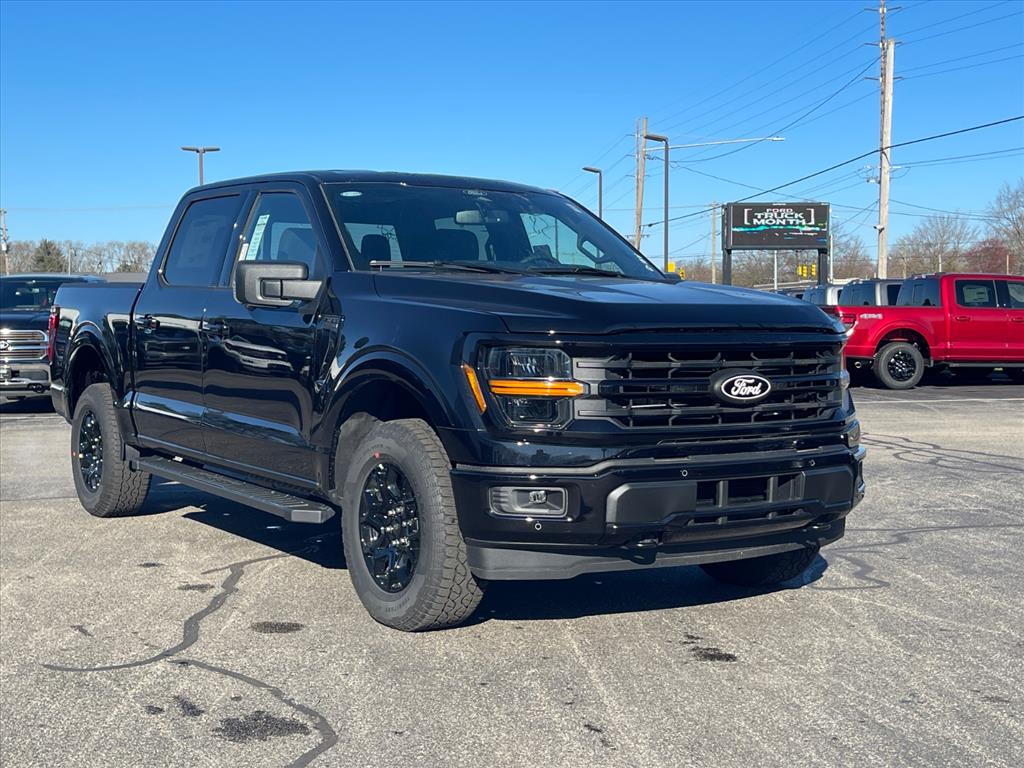 Black (Agate Blk Met) 2026 Ford F-150 XLT SuperCrew 4WD Pickup Truck Four-Wheel Drive Automatic