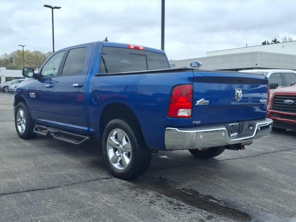 View vehicle photo 4