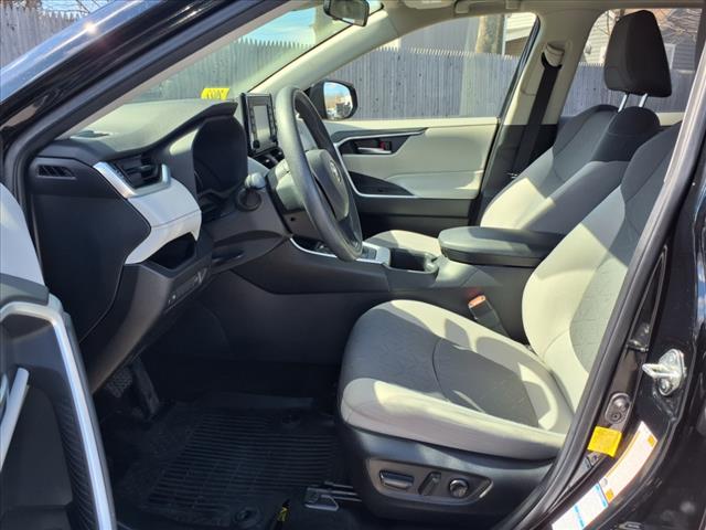 2022 Toyota RAV4 Hybrid XLE