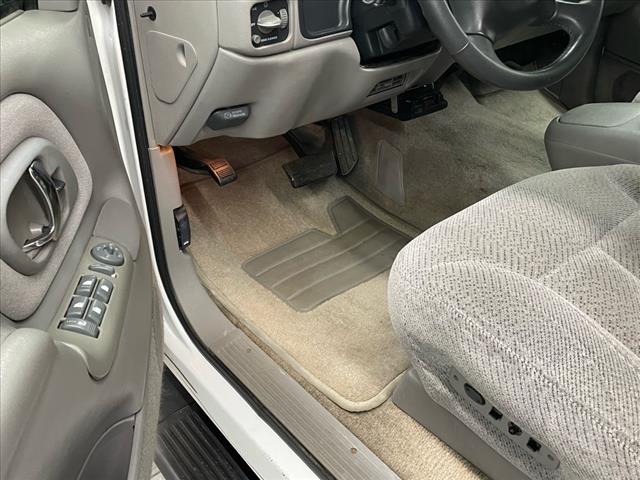 1999 GMC Suburban SLE