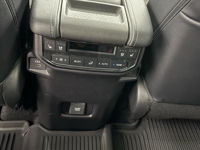 2025 Toyota Grand Highlander Hybrid MAX Platinum
