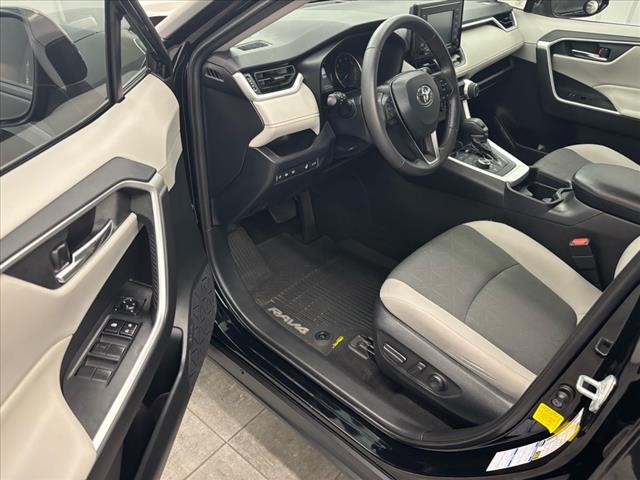 2020 Toyota RAV4 Hybrid XLE