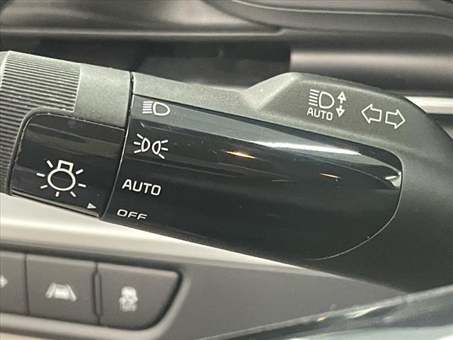 2022 Kia Carnival LX