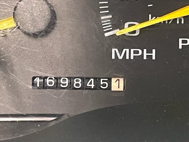 1999 GMC Suburban SLE