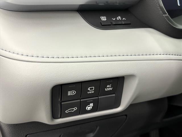 2025 Toyota Highlander Hybrid Platinum