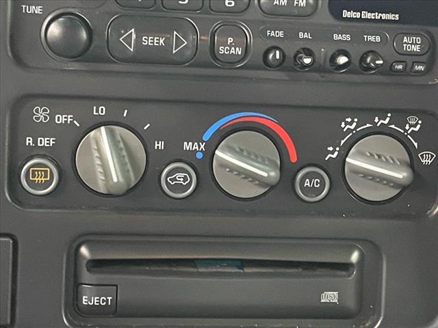 1999 GMC Suburban SLE