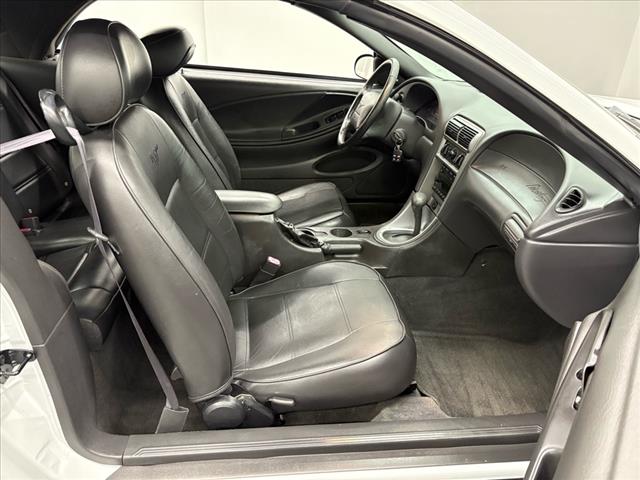 2004 Ford Mustang Deluxe