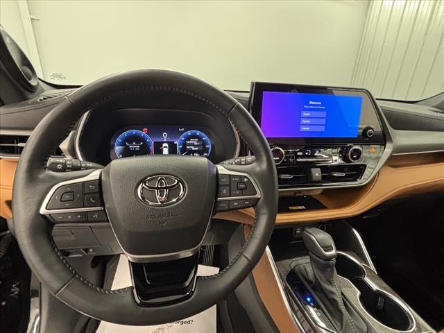 2023 Toyota Highlander Platinum