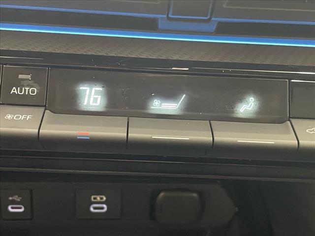 2025 Toyota Prius XLE