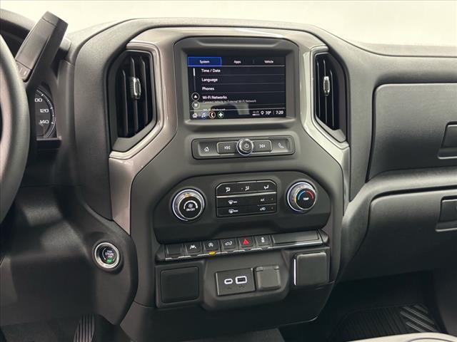 2025 Chevrolet Silverado 1500 Custom