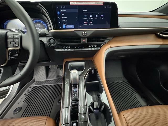 2025 Toyota Crown Signia Limited
