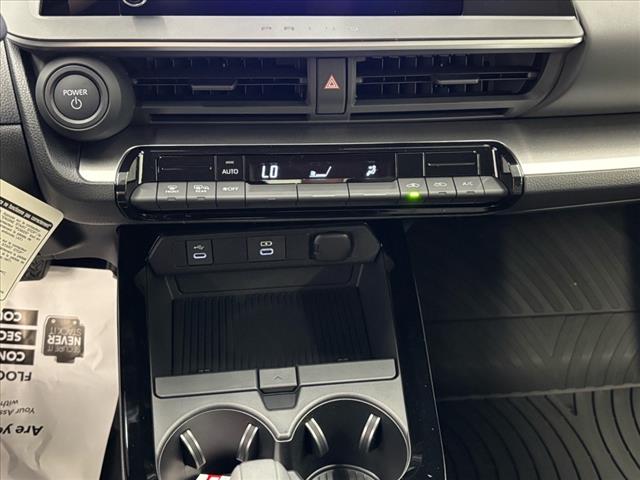 2025 Toyota Prius LE