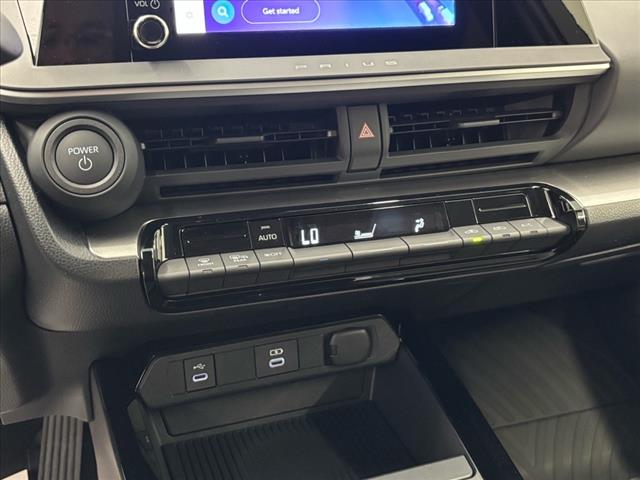 2025 Toyota Prius LE