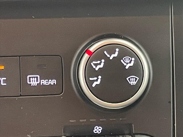 2022 Kia Carnival LX