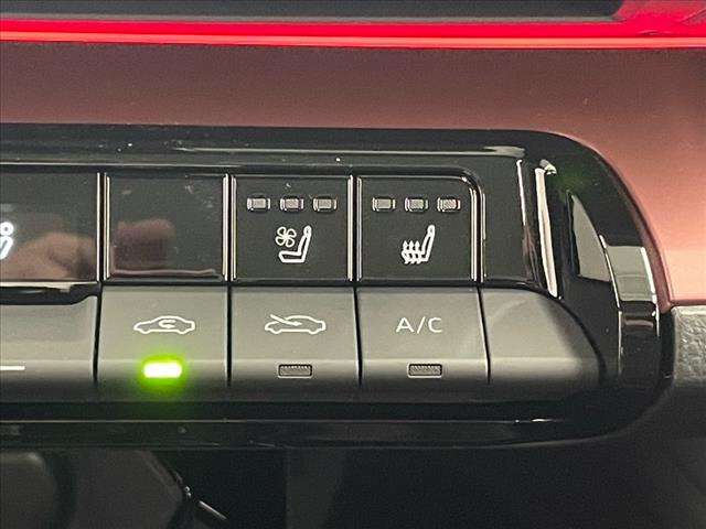 2025 Toyota Prius Plug-in Hybrid XSE Premium