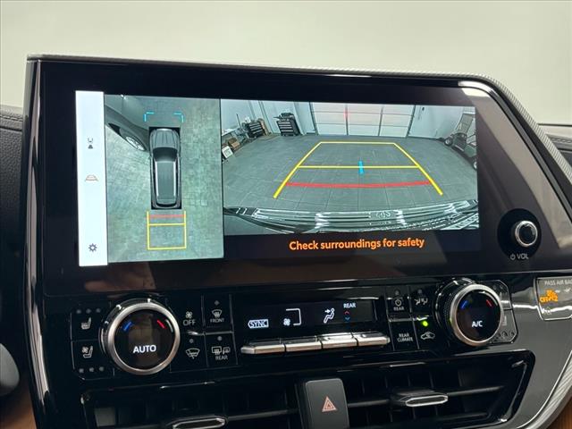 2023 Toyota Highlander Platinum