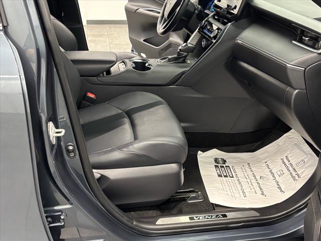 2022 Toyota Venza XLE