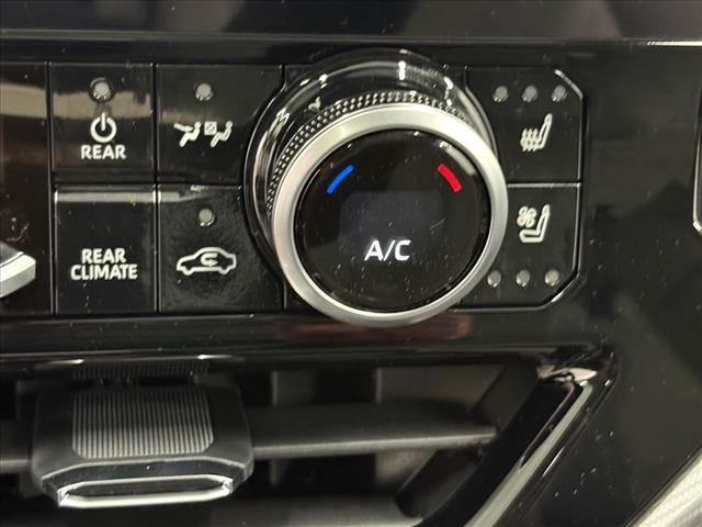 2025 Toyota Highlander Hybrid Platinum