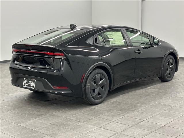2025 Toyota Prius LE