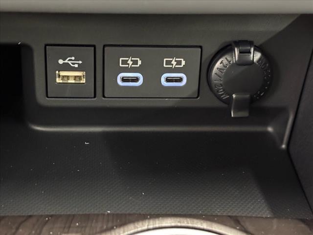 2025 Toyota Highlander Hybrid Platinum