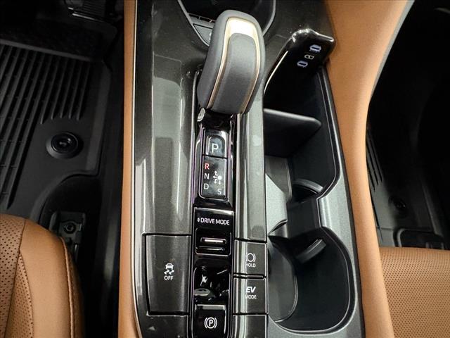 2025 Toyota Crown Signia Limited