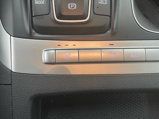 2022 Kia Carnival LX