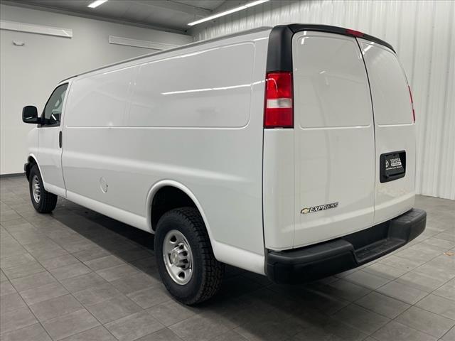 2023 Chevrolet Express 2500