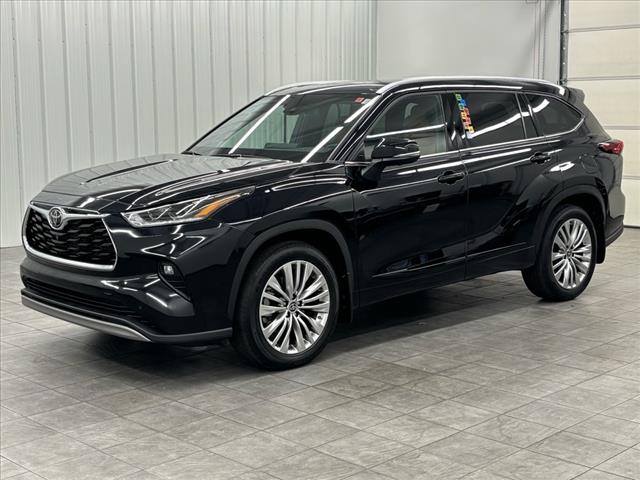 2023 Toyota Highlander Platinum