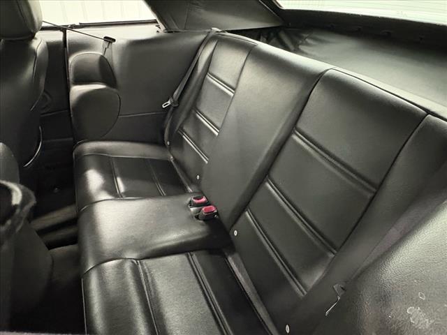 2004 Ford Mustang Deluxe