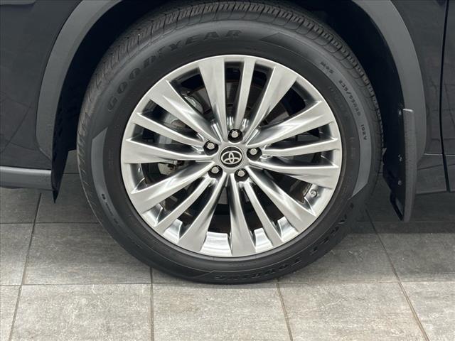 2023 Toyota Highlander Platinum
