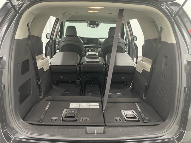 2022 Kia Carnival LX