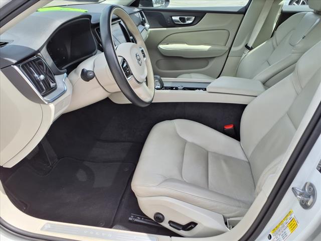 2024 Volvo S60 B5 Plus Dark Theme