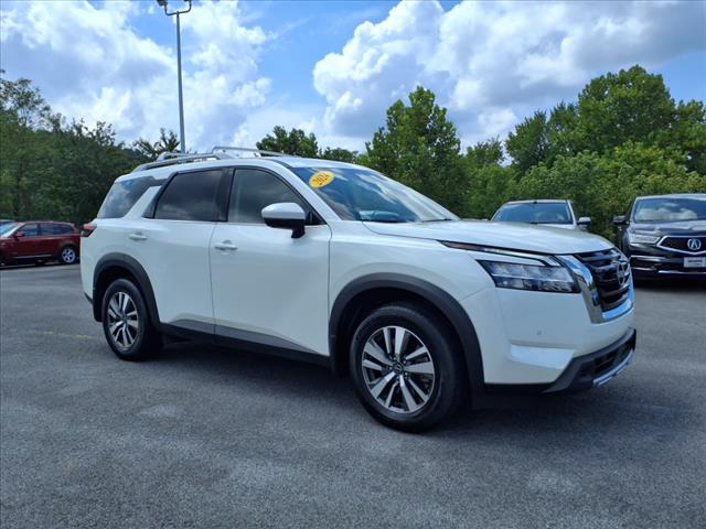 2024 Nissan Pathfinder SL