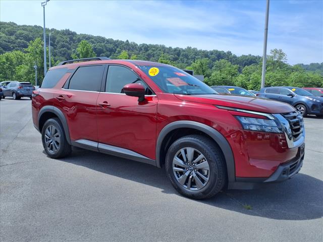 2024 Nissan Pathfinder SV