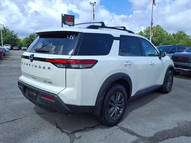 2022 Nissan Pathfinder SV