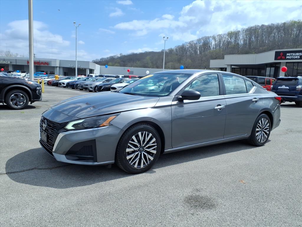 Gray (Gun Metallic) 2024 Nissan Altima 2.5 SV FWD Sedan Front-Wheel Drive Continuously Variable Transmission