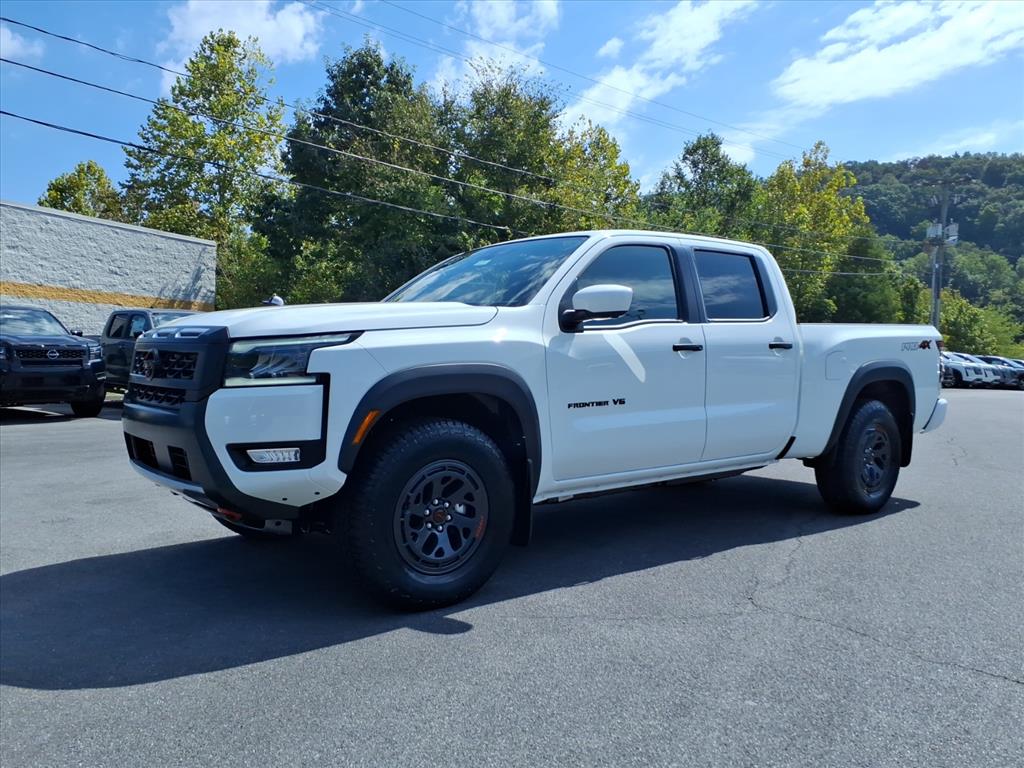 Glacier White Qak 2027 Nissan Frontier Pickup Truck Four-Wheel Drive 9-Speed Automatic